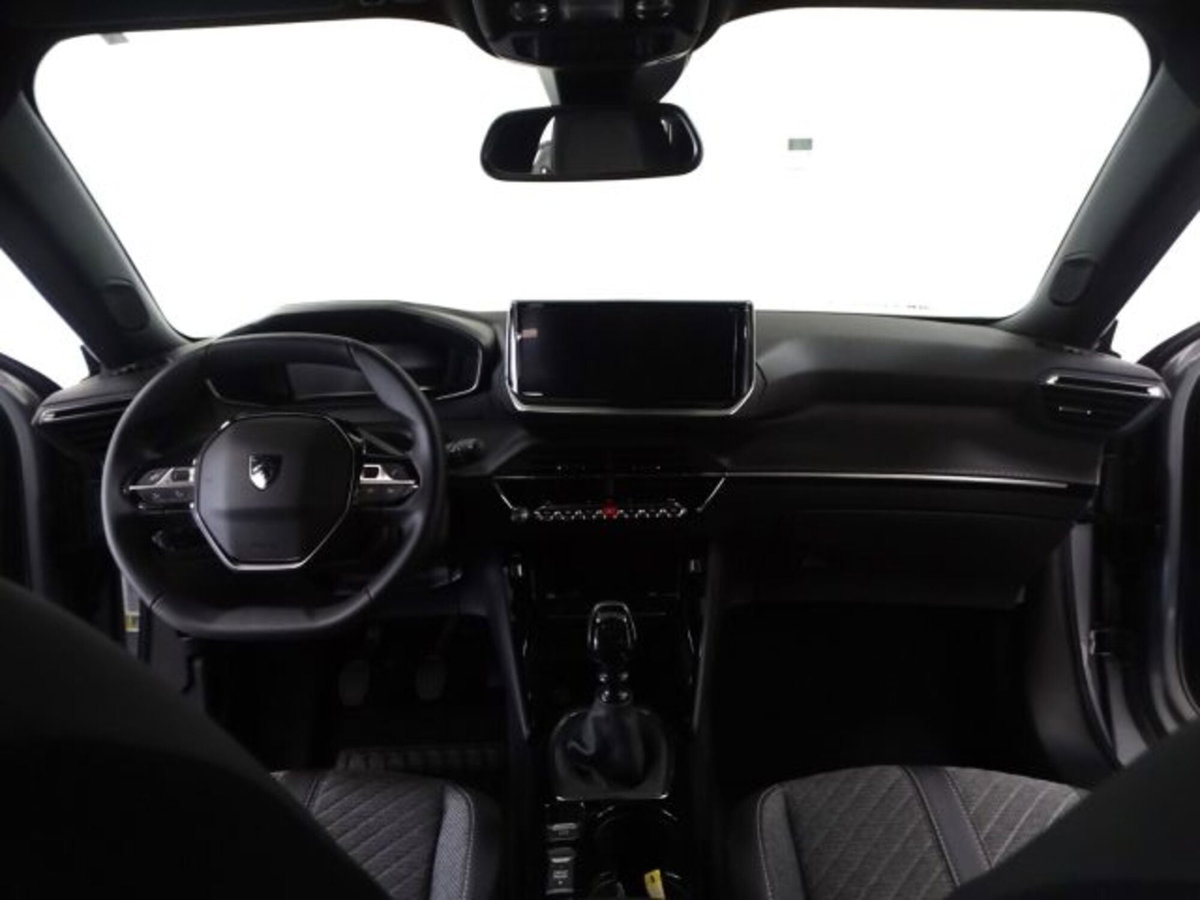 Peugeot 2008 PureTech 100 S&S Allure (18)