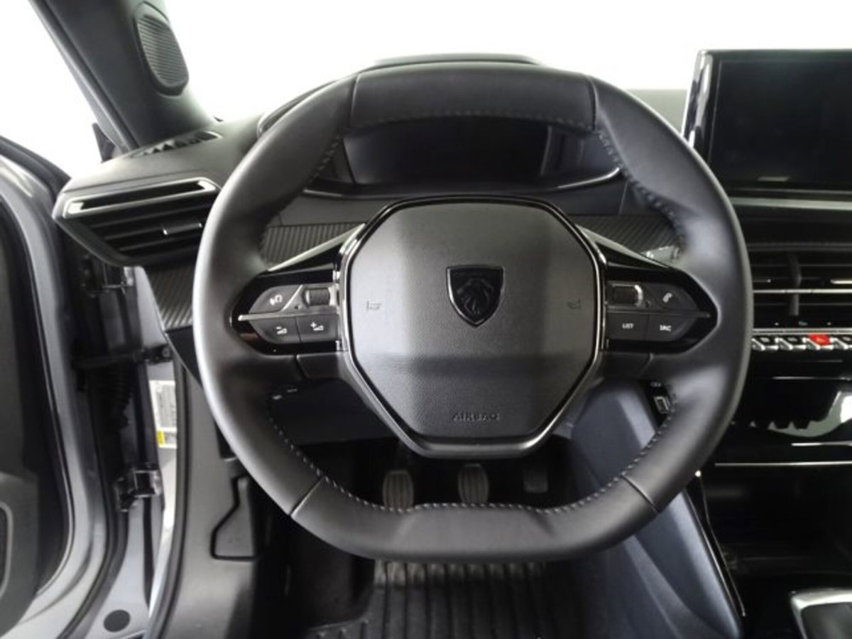 Peugeot 2008 PureTech 100 S&S Allure (19)