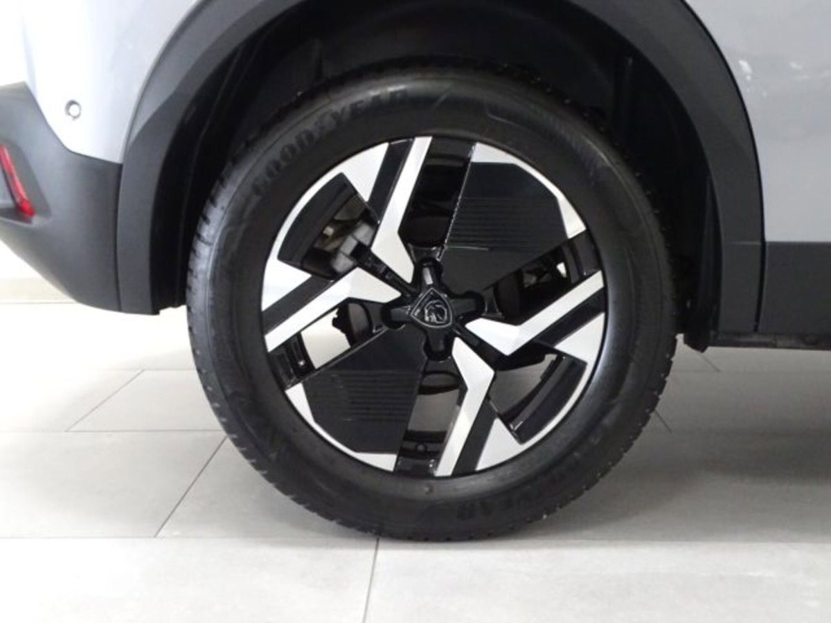 Peugeot 2008 PureTech 100 S&S Allure (8)