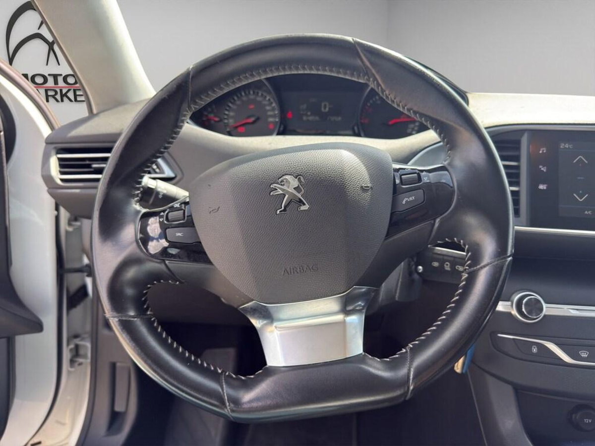 Peugeot 308 SW BlueHDi 100 S&S Business (10)