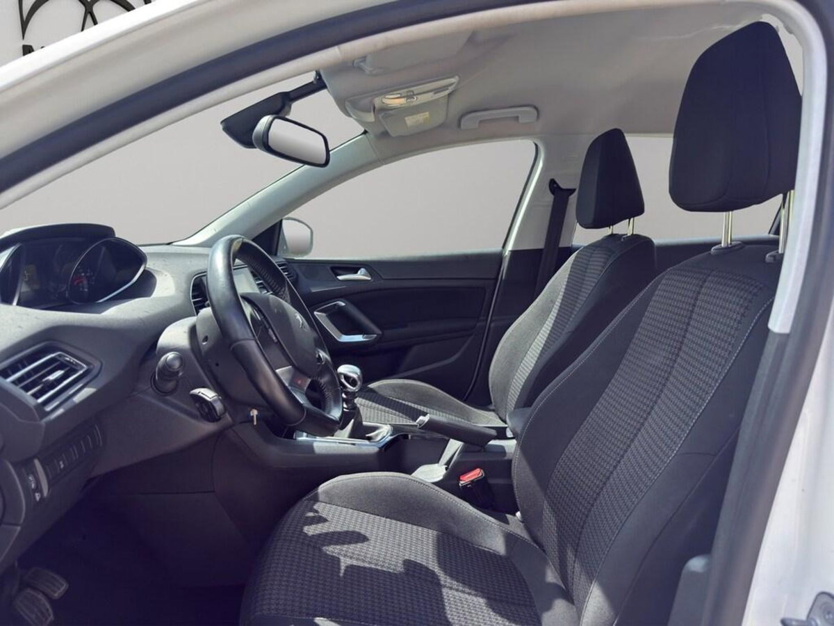 Peugeot 308 SW BlueHDi 100 S&S Business (14)