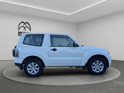 Mitsubishi Pajero 3.2 DI-D 16V aut. 3p. Tender DPF (4)