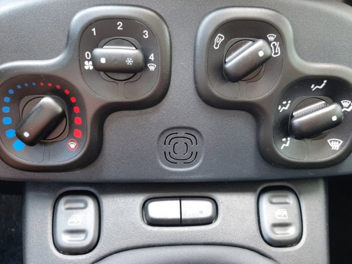 Fiat Panda 1.0 firefly hybrid s&s 70cv 5p.ti (12)