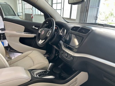 Fiat Freemont 2.0 Mjt 170 CV 4x4 Automatica Lounge (14)