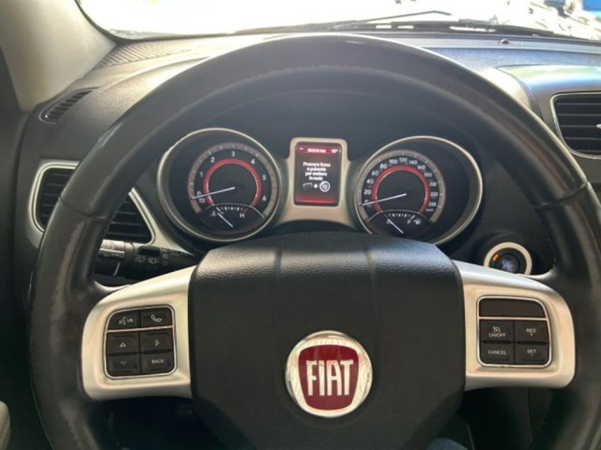 Fiat Freemont 2.0 Mjt 170 CV 4x4 Automatica Lounge (16)