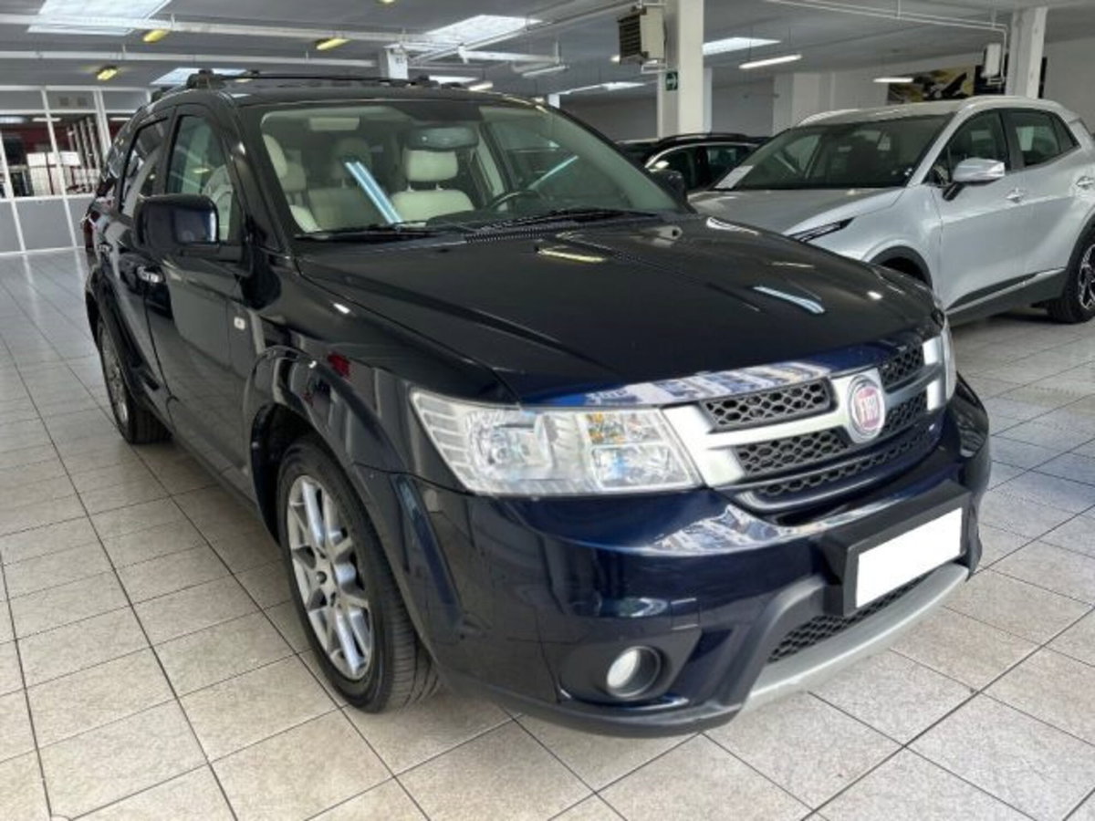 Fiat Freemont 2.0 Mjt 170 CV 4x4 Automatica Lounge (2)