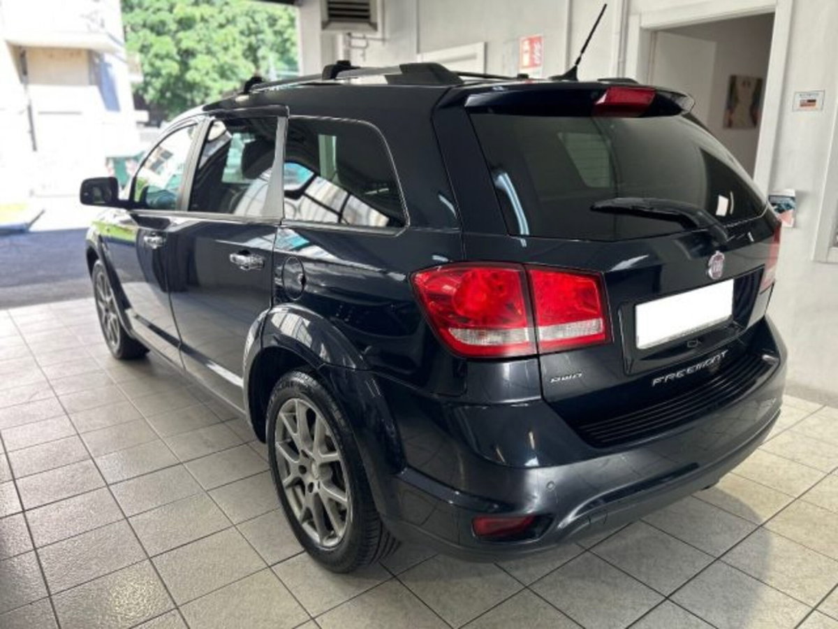 Fiat Freemont 2.0 Mjt 170 CV 4x4 Automatica Lounge (4)