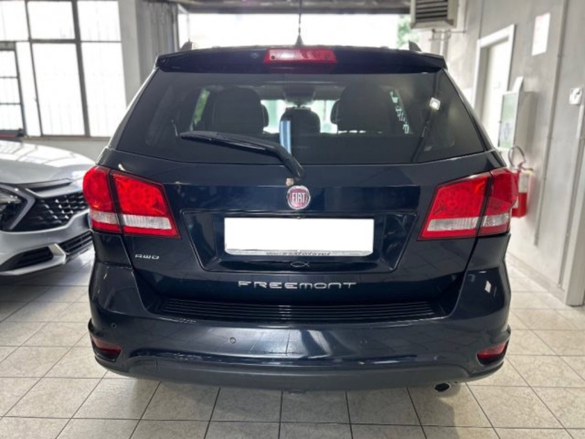 Fiat Freemont 2.0 Mjt 170 CV 4x4 Automatica Lounge (5)