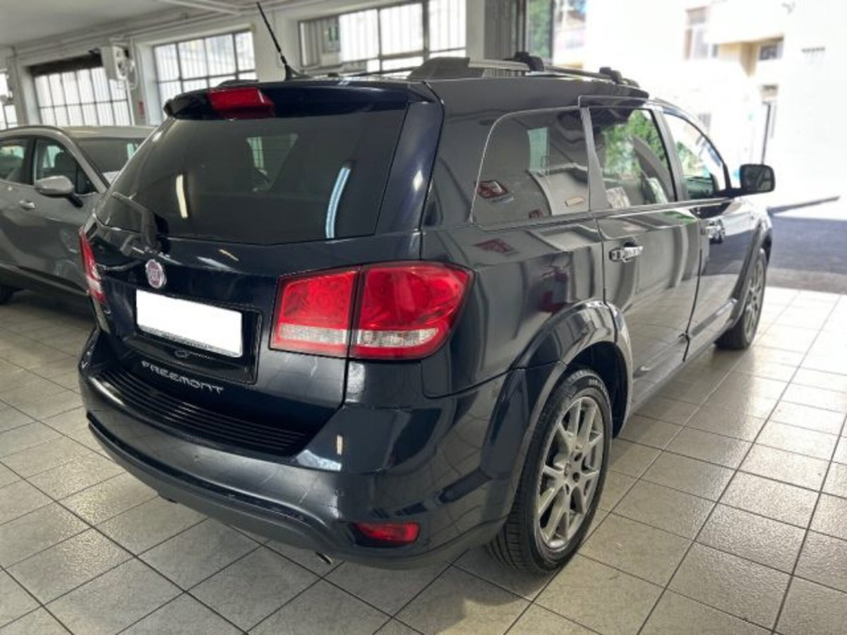 Fiat Freemont 2.0 Mjt 170 CV 4x4 Automatica Lounge (6)