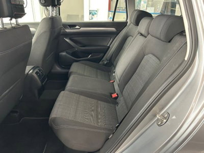 Volkswagen Passat Variant 2.0 TDI SCR EVO DSG Business (8)