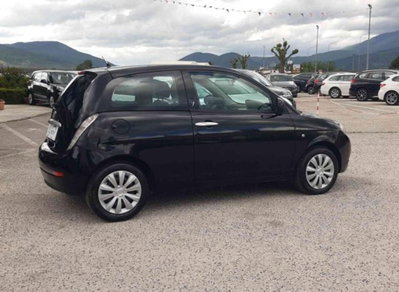 Lancia Ypsilon 1.3 MJT 75 CV Argento (11)