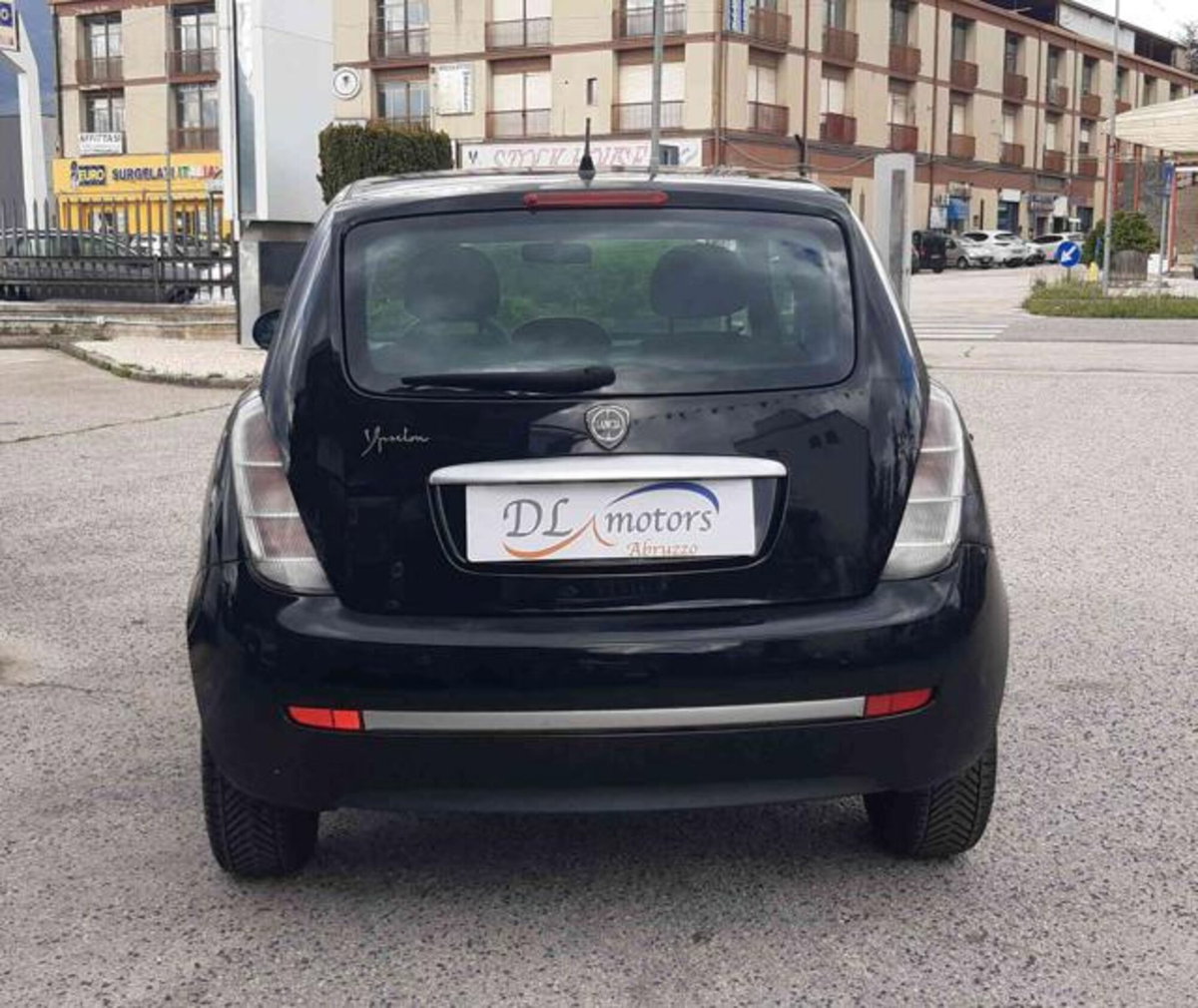 Lancia Ypsilon 1.3 MJT 75 CV Diva (8)