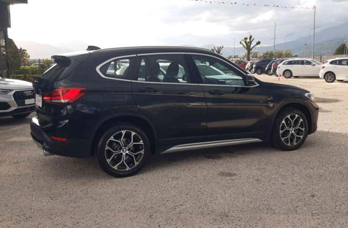 BMW X1 xDrive18d xLine Plus (11)