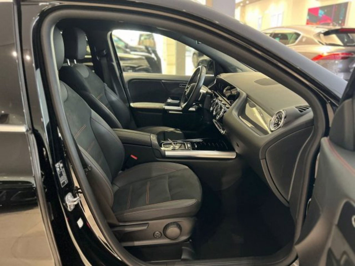 Mercedes-Benz GLA SUV 200 d AMG Line Advanced Plus 4matic auto (11)