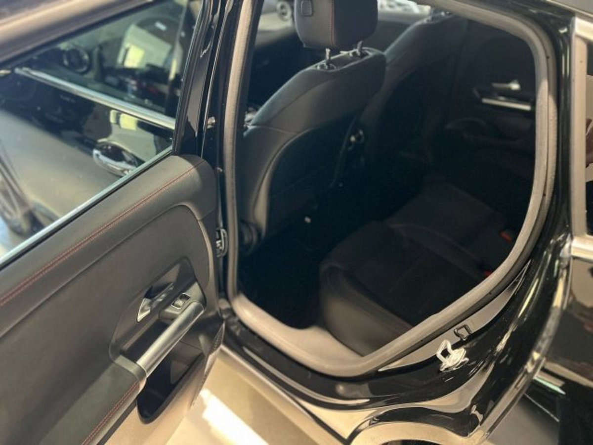 Mercedes-Benz GLA SUV 200 d AMG Line Advanced Plus 4matic auto (16)