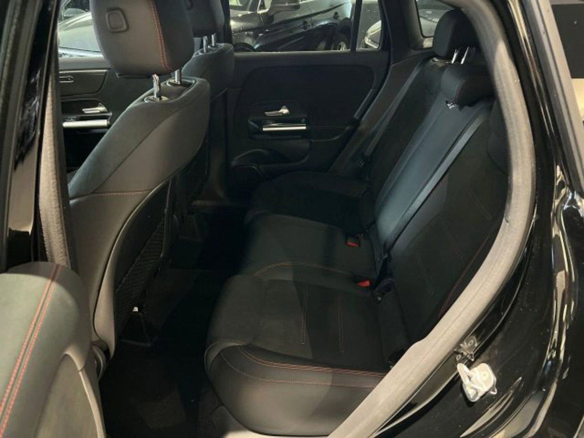 Mercedes-Benz GLA SUV 200 d AMG Line Advanced Plus 4matic auto (17)