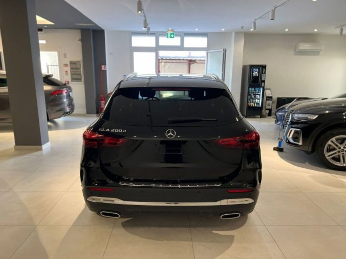 Mercedes-Benz GLA SUV 200 d AMG Line Advanced Plus 4matic auto (5)