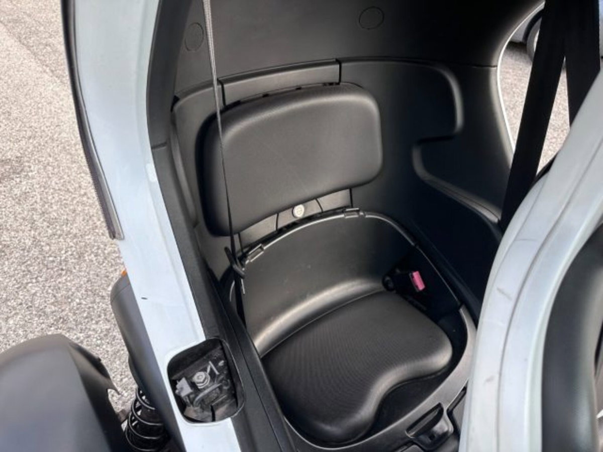 Renault Twizy 80 Intens (9)
