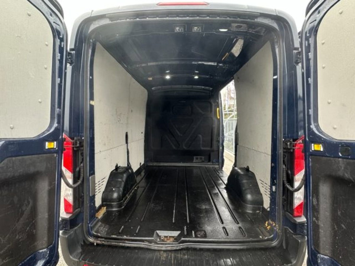 Ford Transit Furgone 350 2.0TDCi EcoBlue MHEV 130CV PL-TM Combi Trend N1 (8)