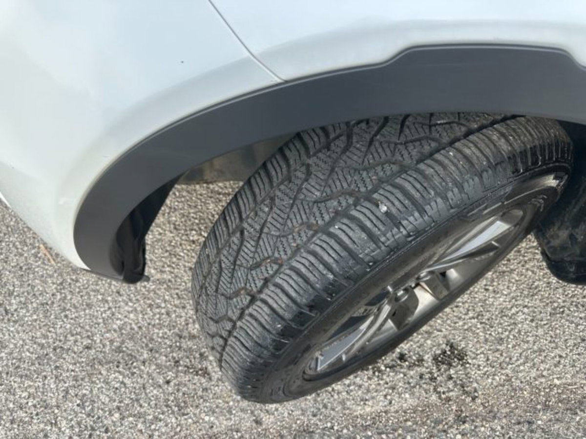 Land Rover Discovery Sport 2.0 TD4 150 CV Pure (14)