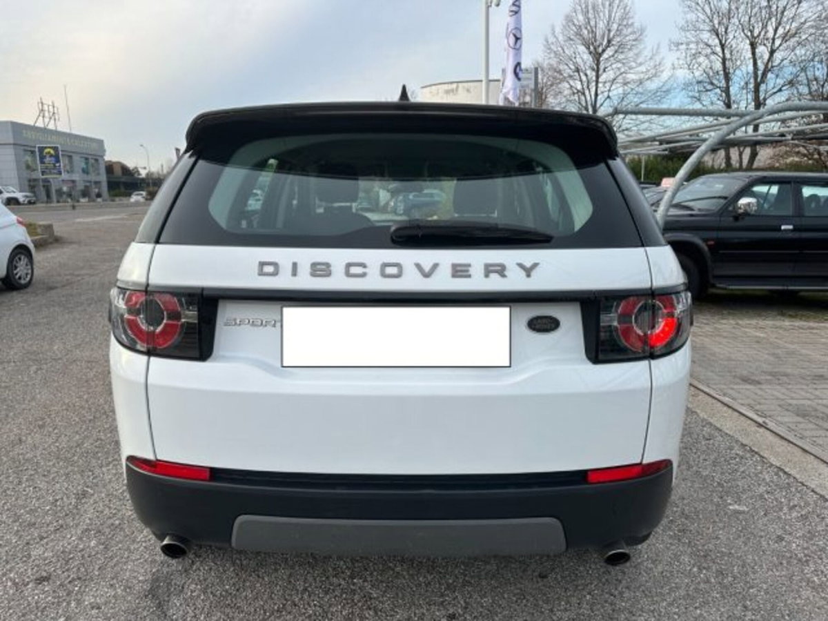 Land Rover Discovery Sport 2.0 TD4 150 CV Pure (4)