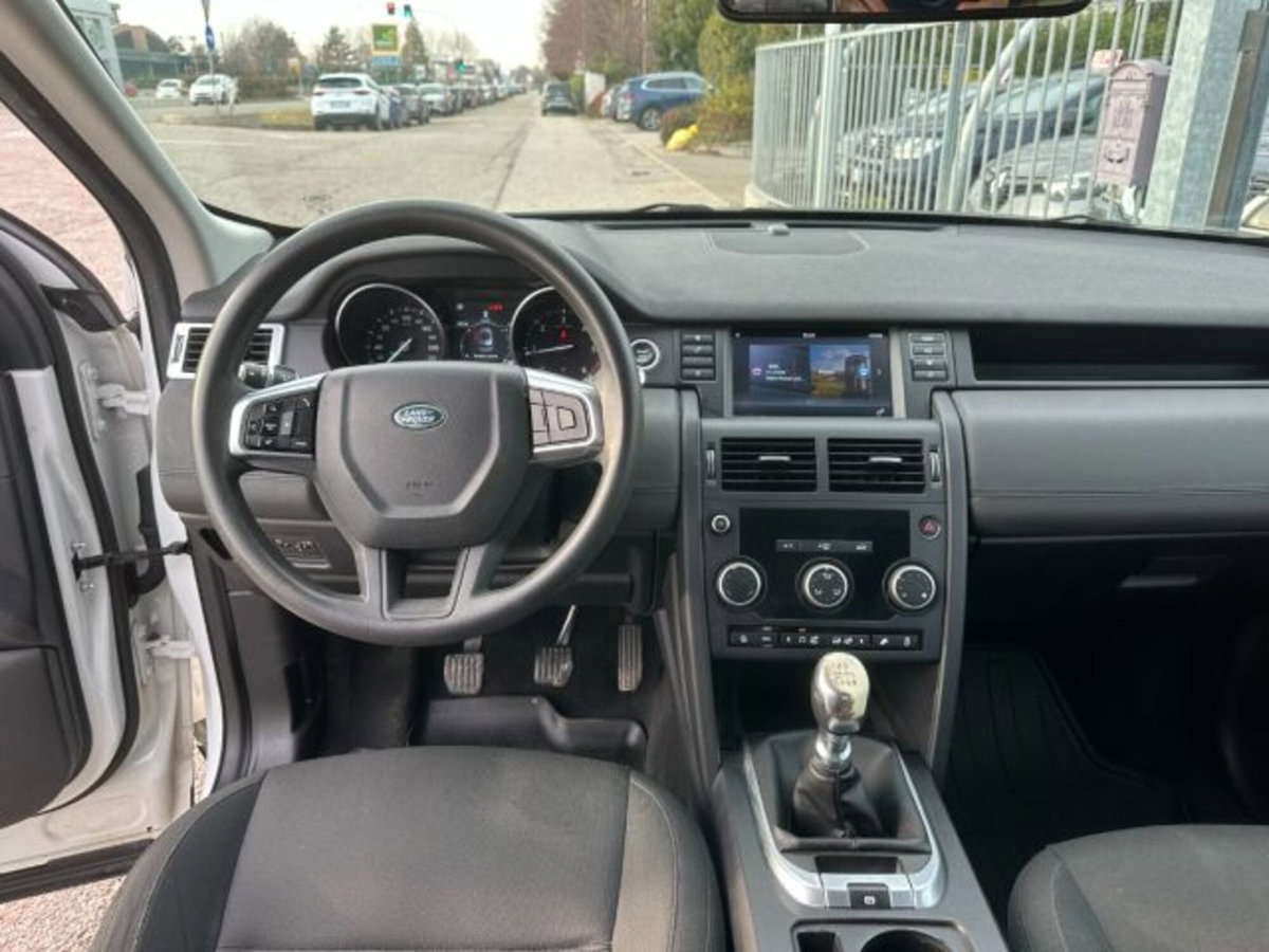 Land Rover Discovery Sport 2.0 TD4 150 CV Pure (8)