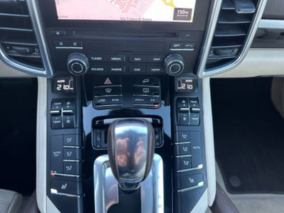 Porsche Cayenne 3.0 S E-Hybrid (10)