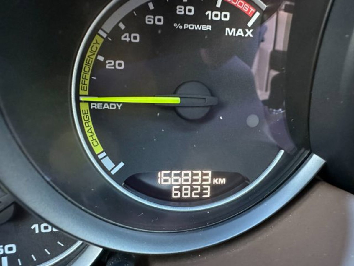 Porsche Cayenne 3.0 S E-Hybrid (13)