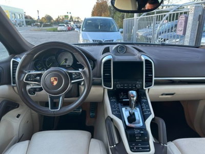 Porsche Cayenne 3.0 S E-Hybrid (8)