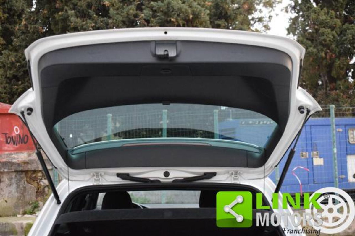 Volkswagen Golf GTE 1.4 TSI DSG 5p. Plug-In-Hybrid (11)