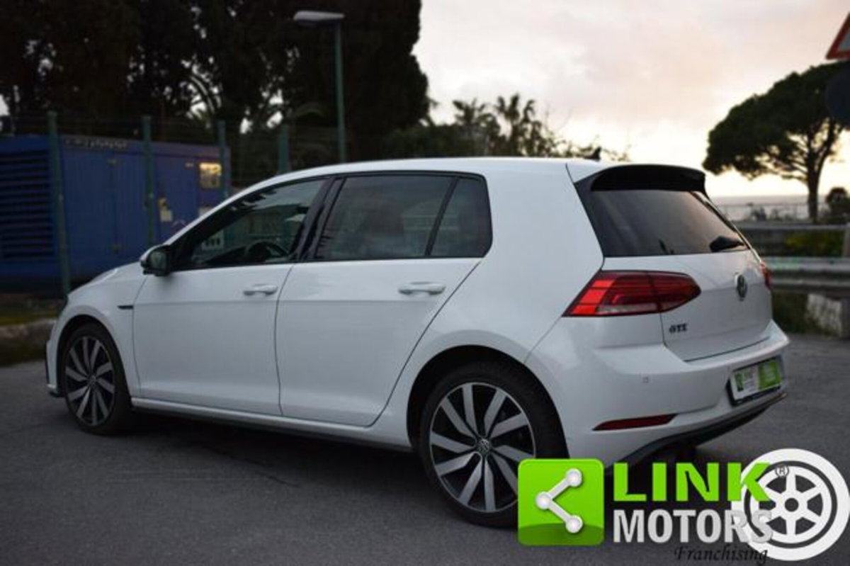Volkswagen Golf GTE 1.4 TSI DSG 5p. Plug-In-Hybrid (18)