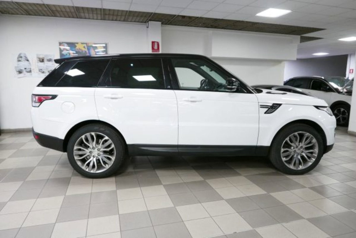 Land Rover Range Rover Sport 3.0 TDV6 HSE Dynamic (3)