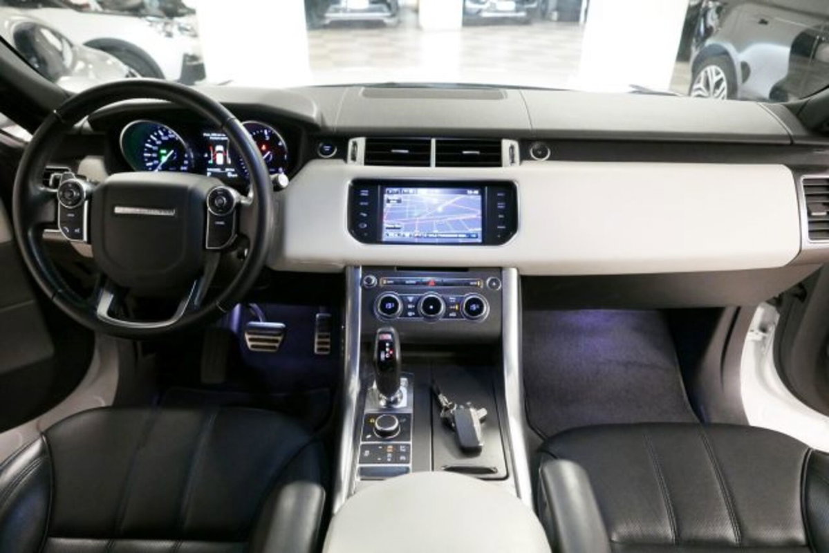 Land Rover Range Rover Sport 3.0 TDV6 HSE Dynamic (6)