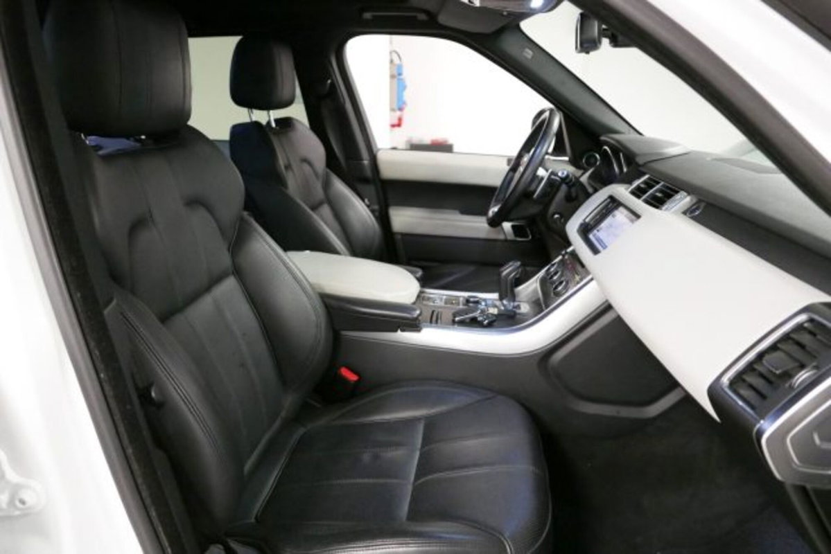 Land Rover Range Rover Sport 3.0 TDV6 HSE Dynamic (9)
