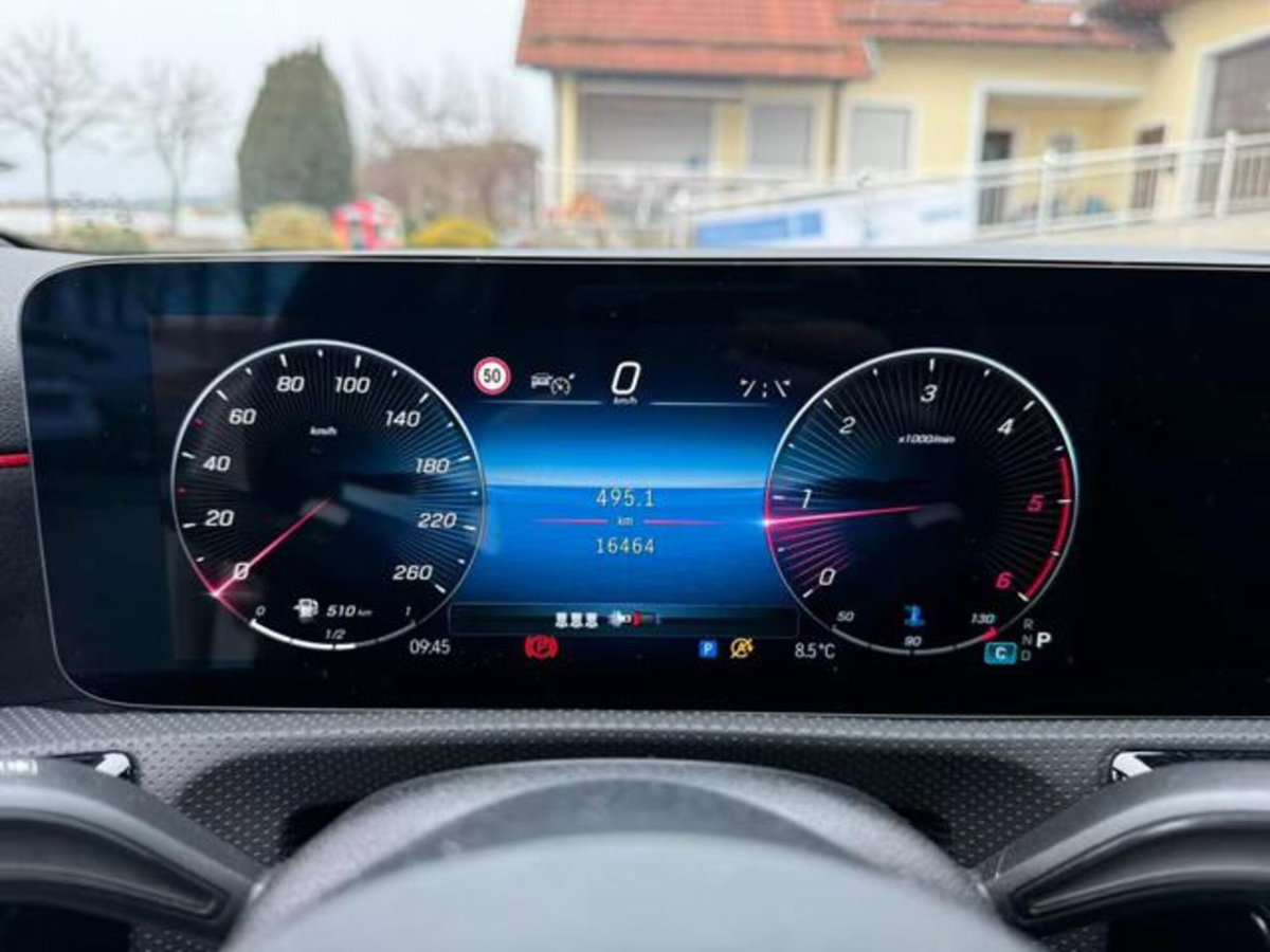 Mercedes-Benz Classe A Sedan 180 d AMG Line Premium Plus auto (12)
