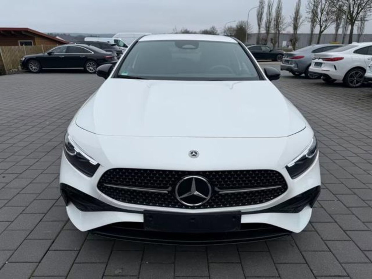 Mercedes-Benz Classe A Sedan 180 d AMG Line Premium Plus auto (2)