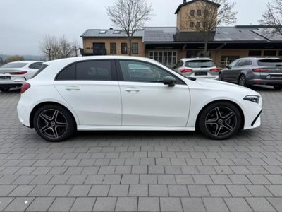 Mercedes-Benz Classe A Sedan 180 d AMG Line Premium Plus auto (4)