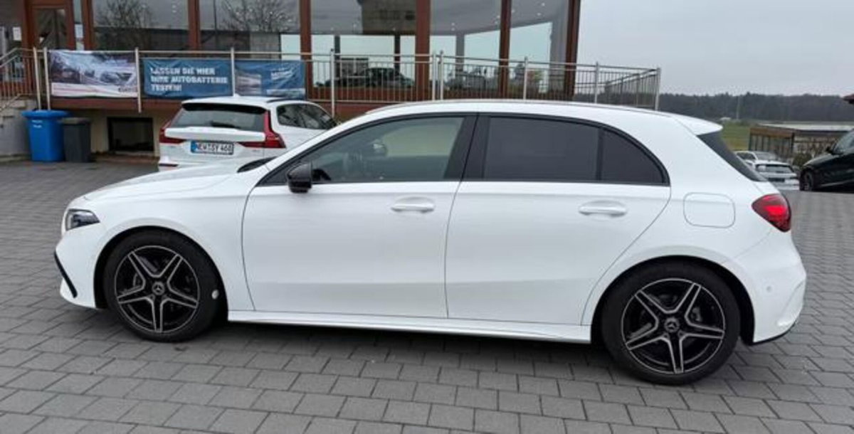 Mercedes-Benz Classe A Sedan 180 d AMG Line Premium Plus auto (6)