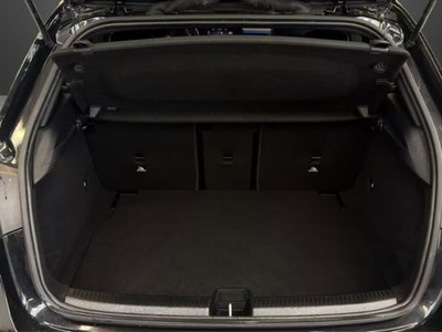 Mercedes-Benz Classe A Sedan 180 4p. Premium (18)