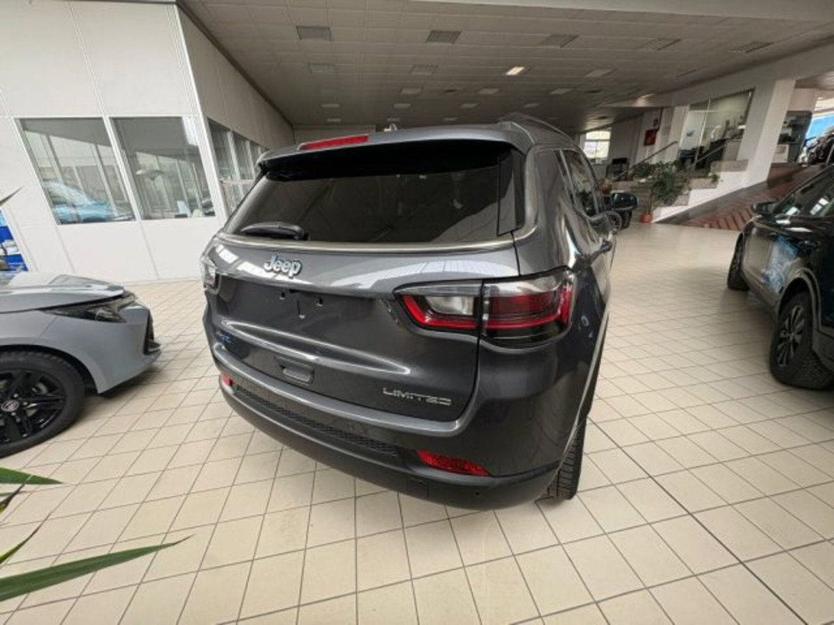 Jeep Compass 1.3 T4 190CV PHEV AT6 4xe Limited (2)