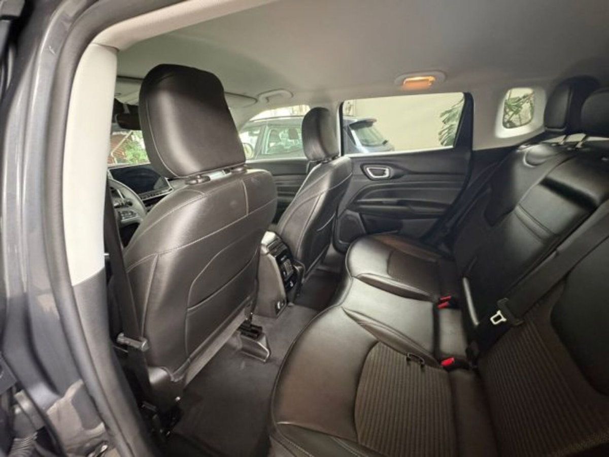 Jeep Compass 1.3 T4 190CV PHEV AT6 4xe Limited (4)