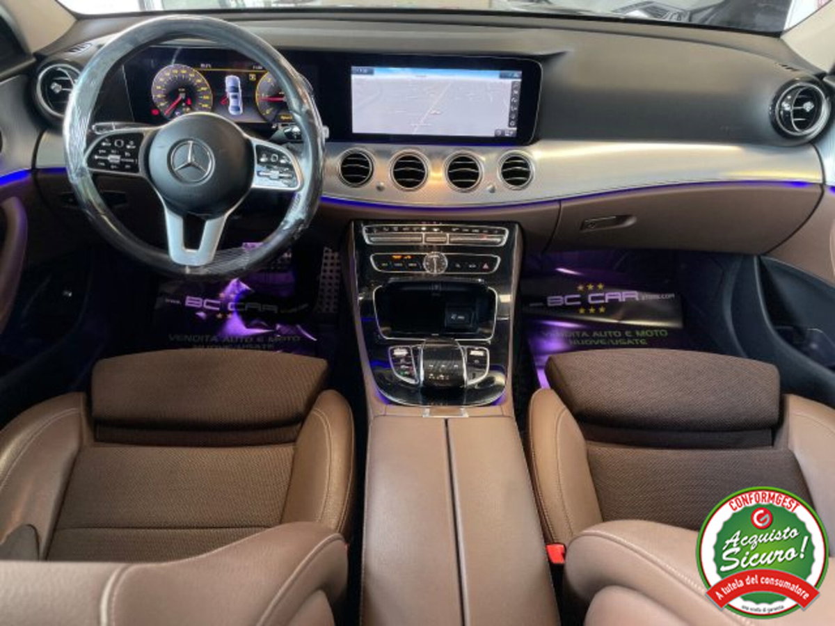 Mercedes-Benz Classe E 200 d Auto Premium (10)