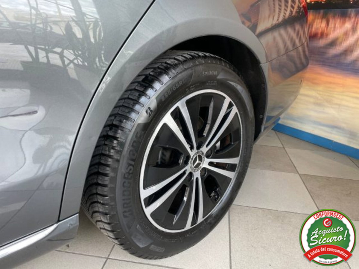 Mercedes-Benz Classe E 200 d Auto Premium (19)