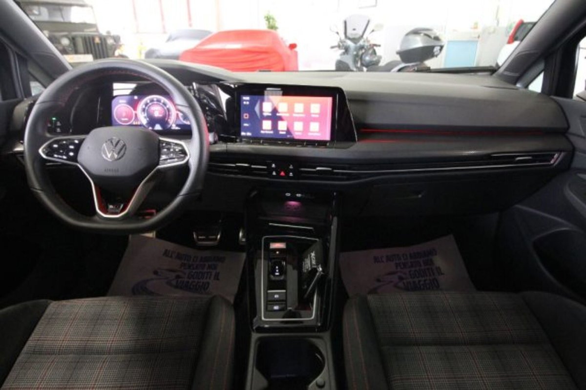 Volkswagen Golf 2.0 tsi GTI MT Ultimate 245cv (11)