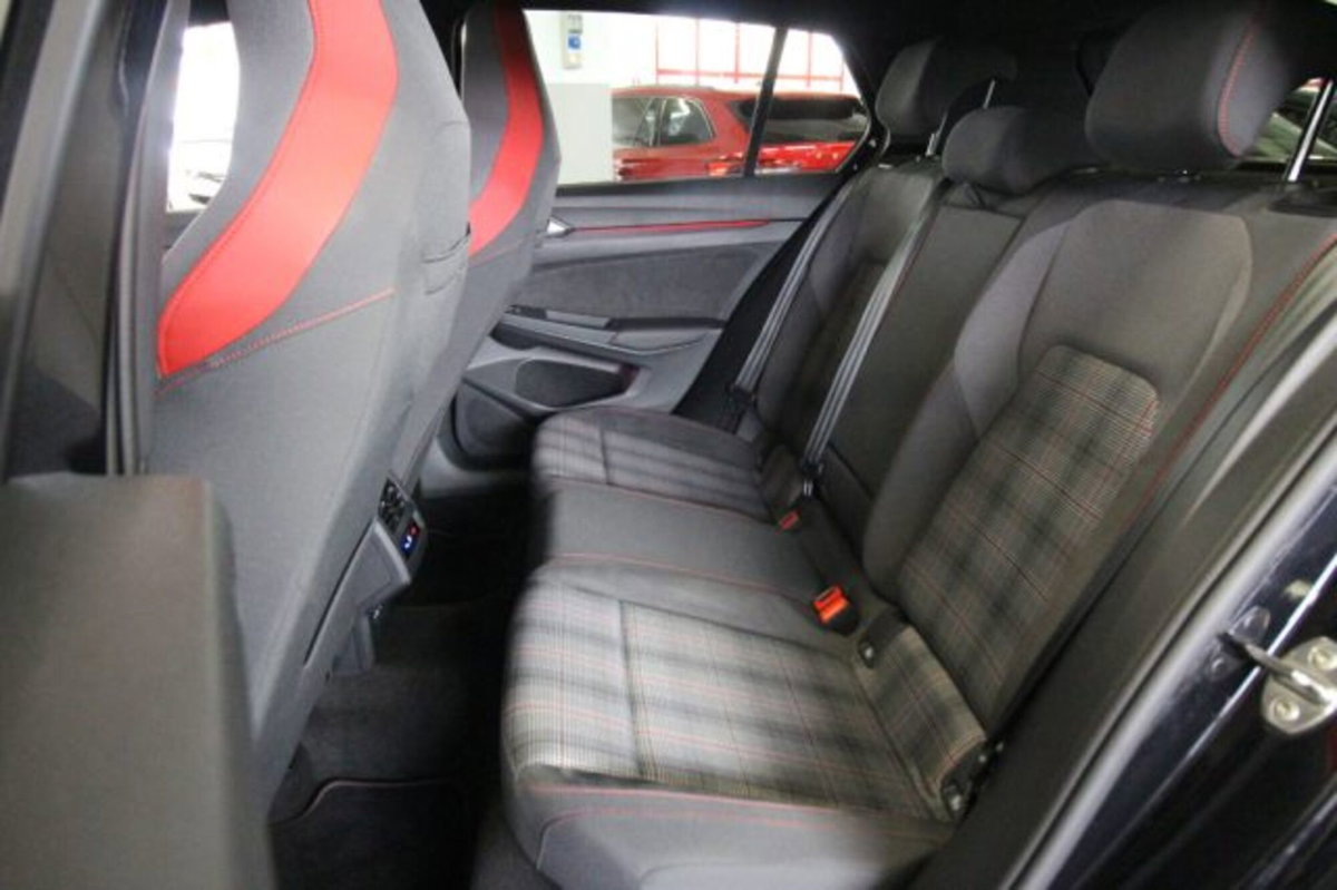 Volkswagen Golf 2.0 tsi GTI MT Ultimate 245cv (12)