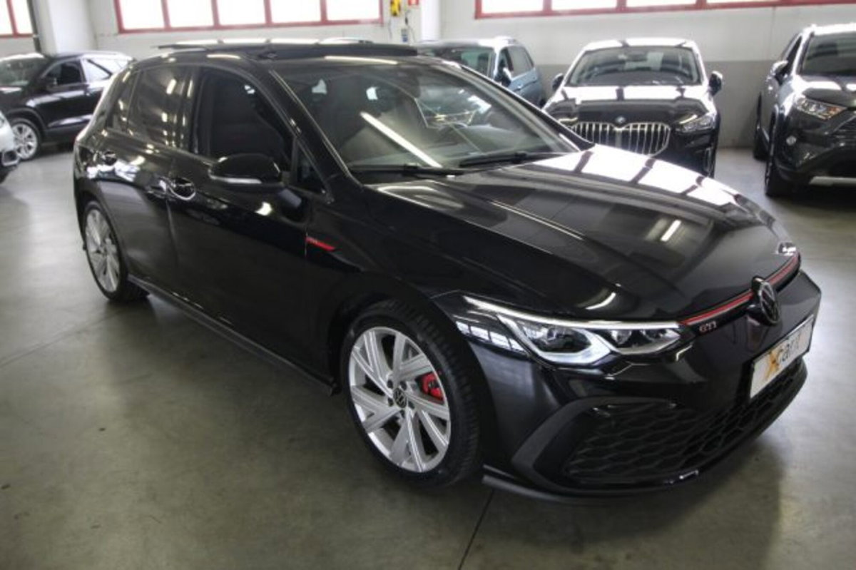 Volkswagen Golf 2.0 tsi GTI MT Ultimate 245cv (3)