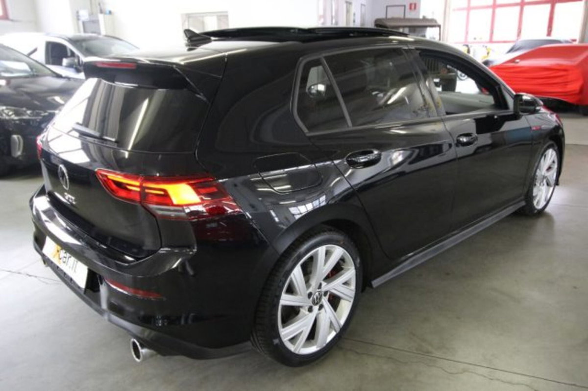Volkswagen Golf 2.0 tsi GTI MT Ultimate 245cv (5)