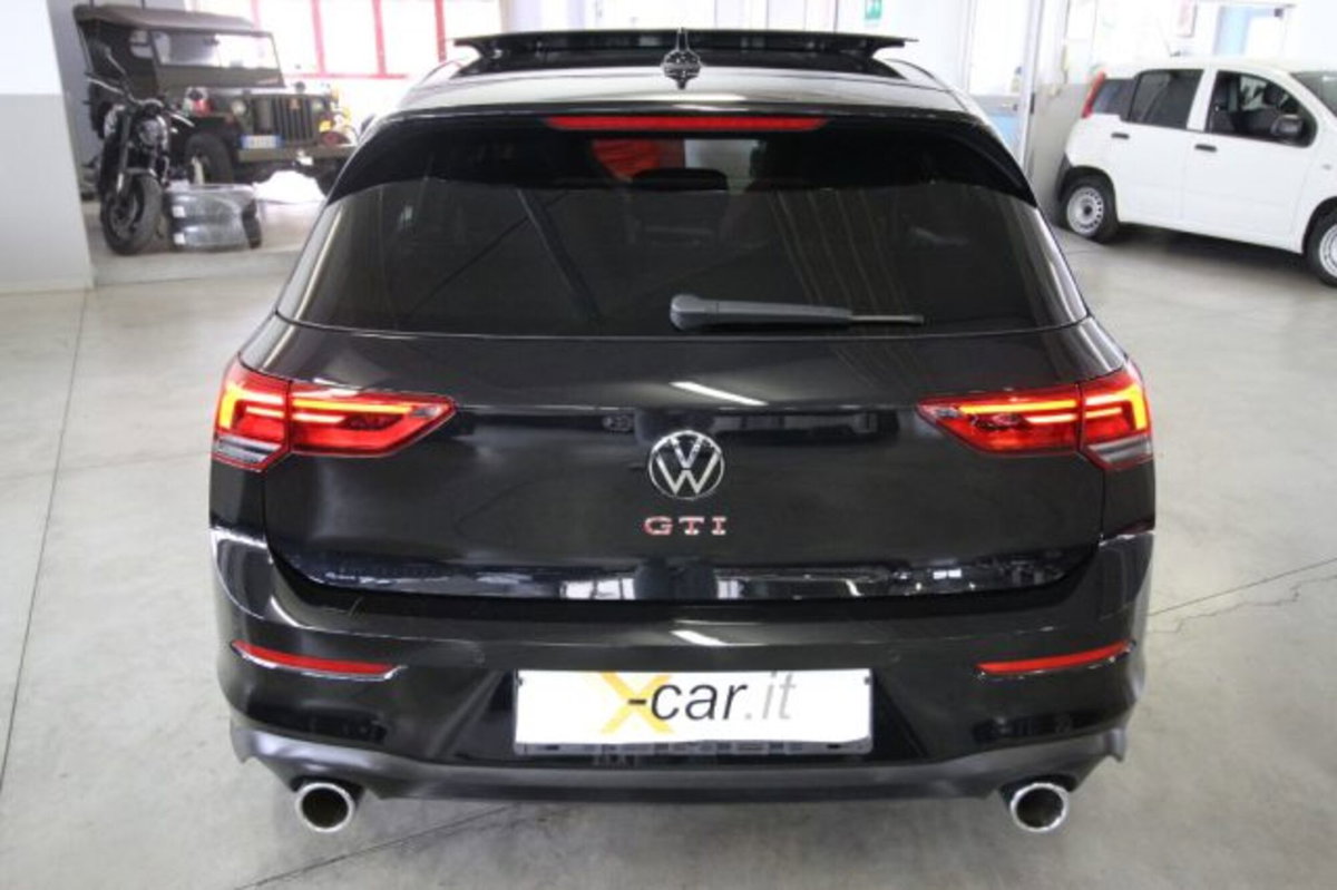 Volkswagen Golf 2.0 tsi GTI MT Ultimate 245cv (6)