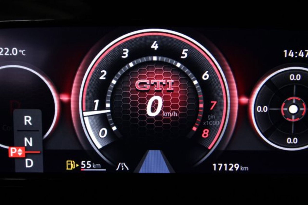 Volkswagen Golf 2.0 tsi GTI MT Ultimate 245cv (8)