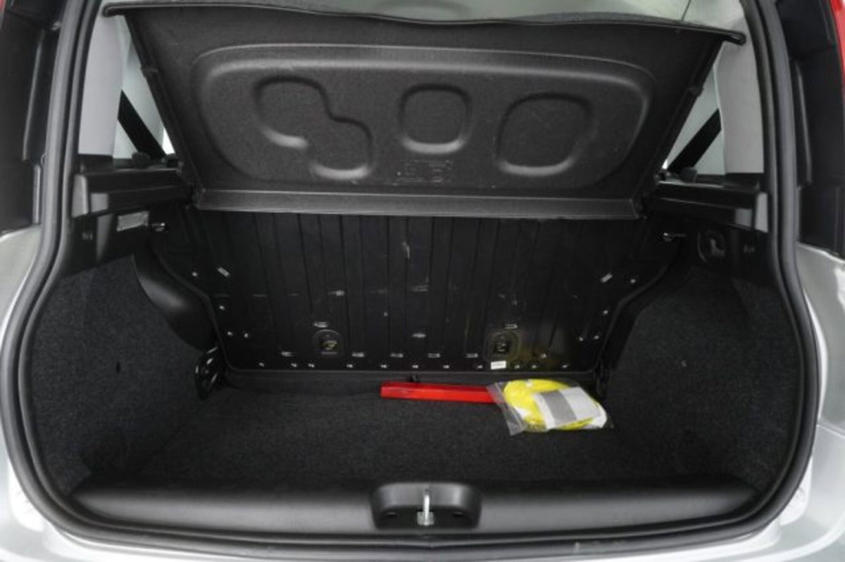 Fiat Panda 1.0 FireFly S&S Hybrid City Cross (14)